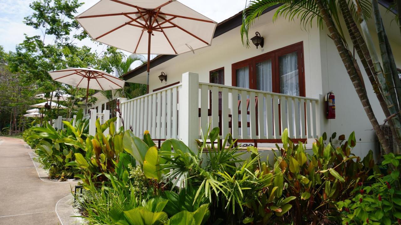 Treeya Lanta Hotel Koh Lanta Exterior photo
